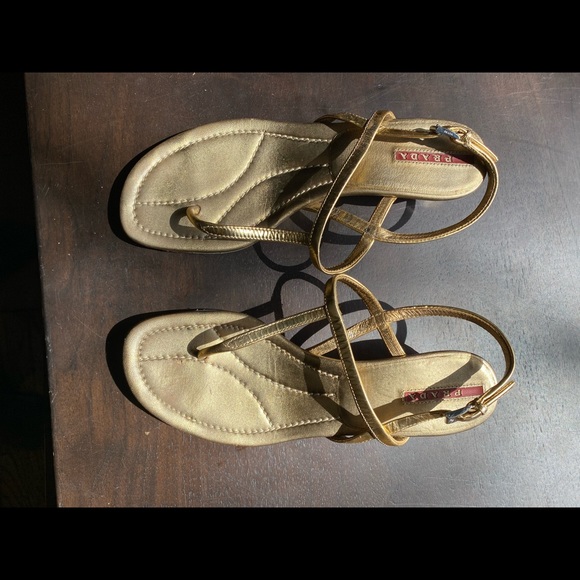 Prada women’s heels - Picture 2 of 3